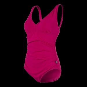 TYR one piece swim size 20 Fuchsia
